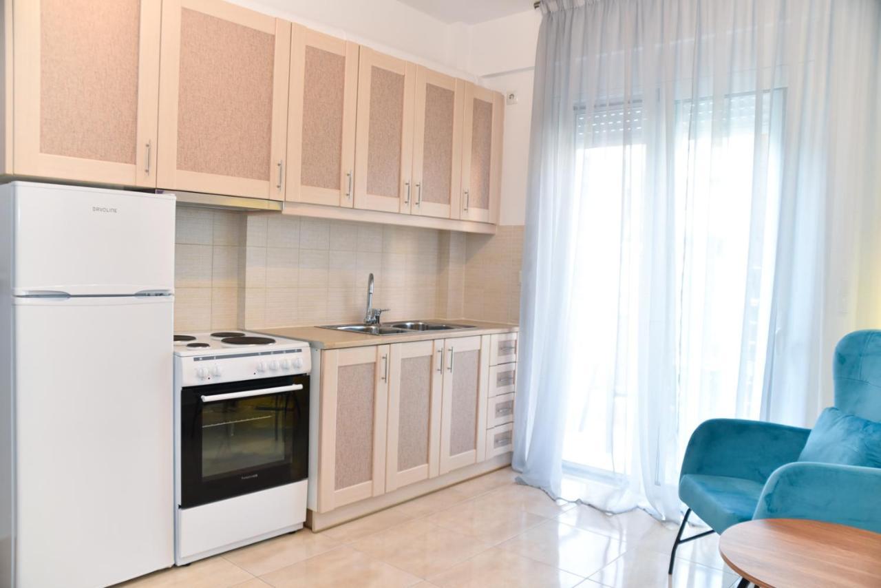 C&M Apartments กาลามาตา ภายนอก รูปภาพ